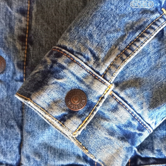 Levi's Sherpa Lined Blue Jean Jacket - Picture 9 of 16